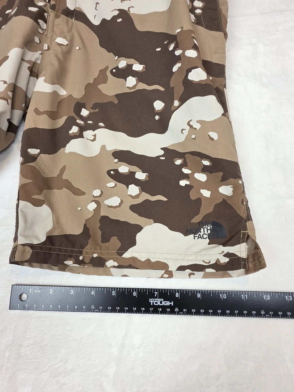 The North Face Class V Board Shorts Mens 34 Desert Camo Nylon Made in Jordan